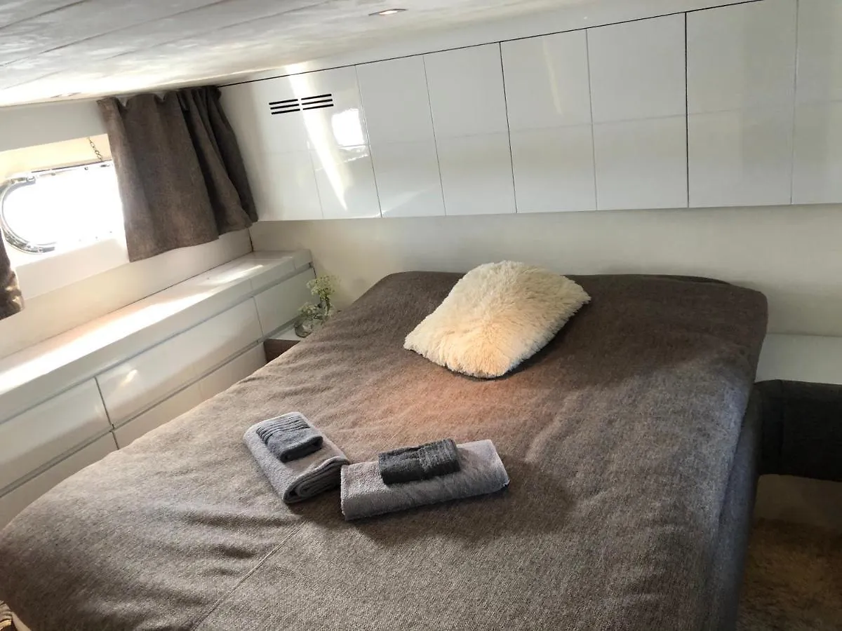 Nice Vip Cabin In A Luxurious Yacht Стокгольм Швеция